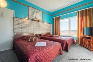 Отель Päeva Villa Хаапсалу Стандартный двухместный номер с 2 отдельными кроватями и видом на море-3